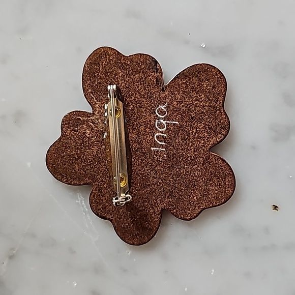 Inga signed brouch - Picture 2 of 2